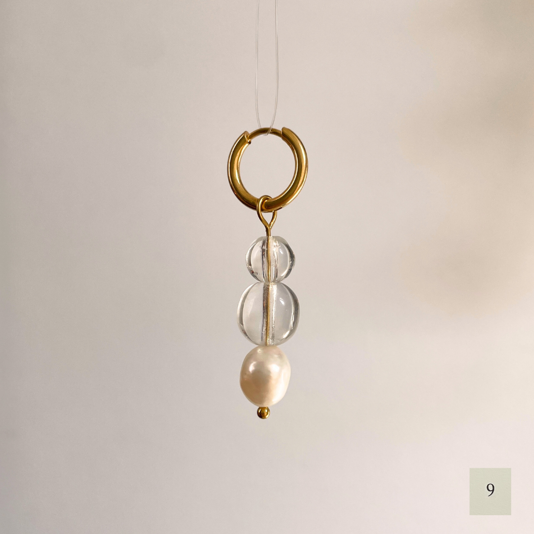 Boucle d'oreille individuelle Single Ladies, perles anciennes et perles d'eau douce, création faite main Bibi Joue