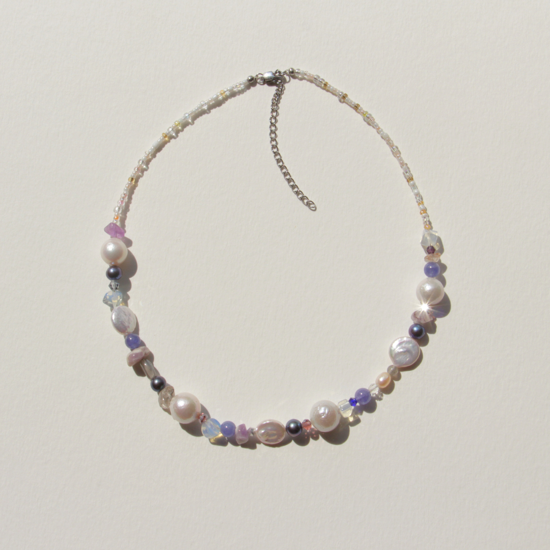 Collier Moon River, couleurs douces, pierres et perles fines, semi-précieuses, création faite main à Paris, Bibi Joue
