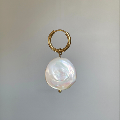 Boucles d'oreilles Single Ladies, boucles individuelles et asymétriques, perle d'eau douce baroque, création faite main Bibi Joue