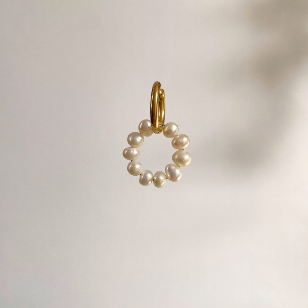 Boucles d'oreilles Single Ladies, boucles individuelles et asymétriques, perles de culture, création faite main Bibi Joue