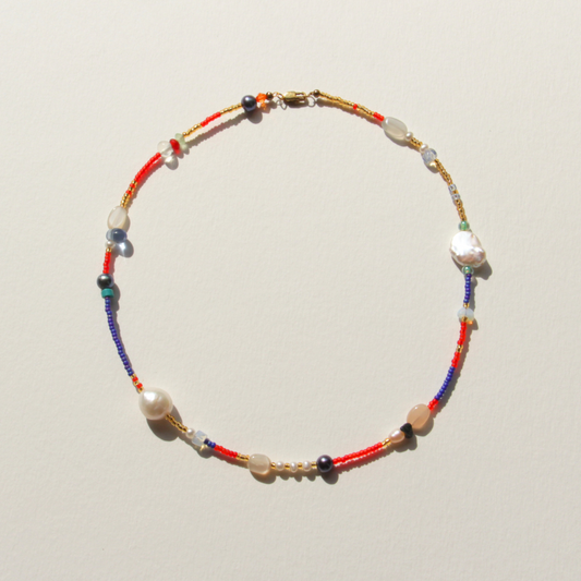 Collier de perles Hot Mess rouge et bleu, pièce unique et originale, création faite main Paris Bibi Joue